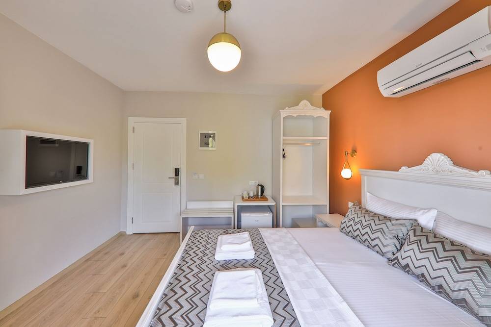 Lora Kas Otel 2