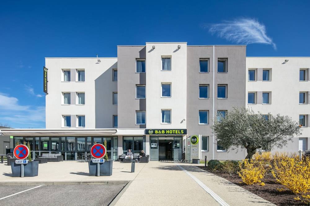 B&B HOTEL Lyon Aéroport Saint-Quentin-Fallavier 1