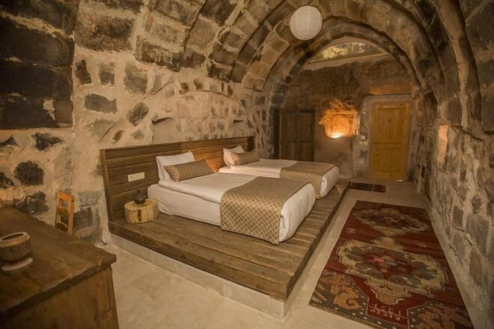 Helike Cave Suites 1