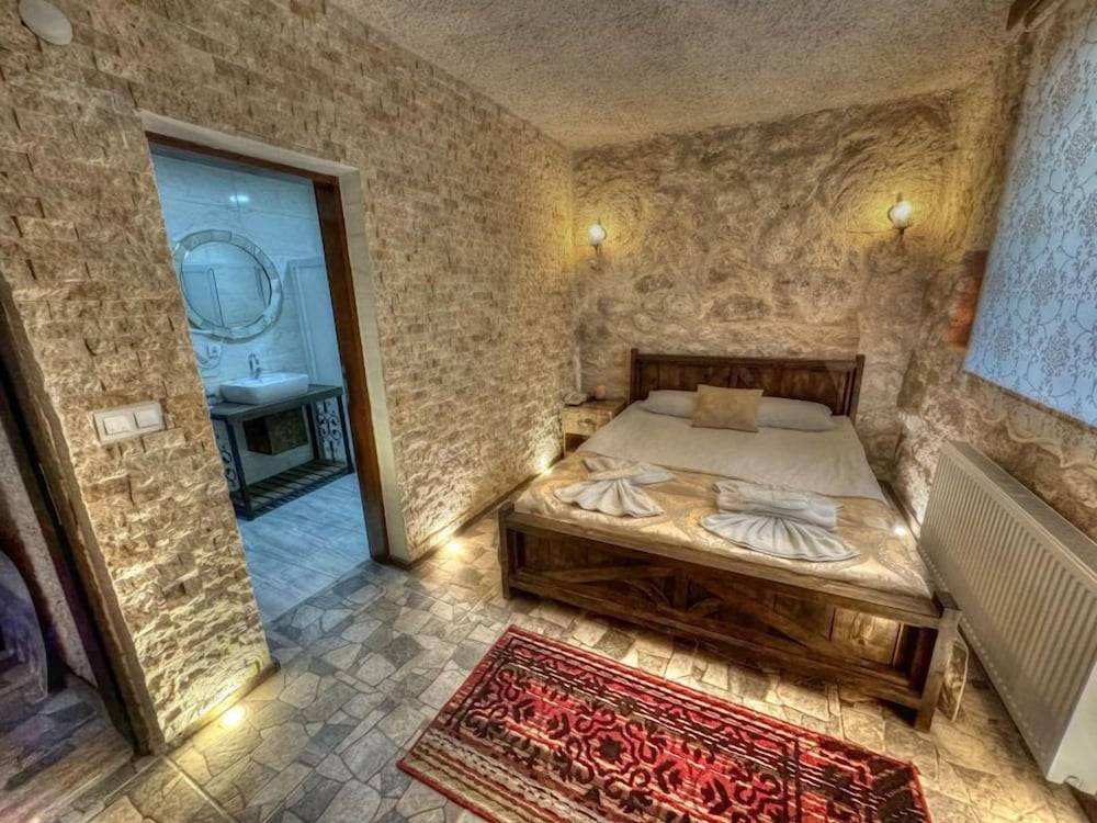 Panda Stone House 2