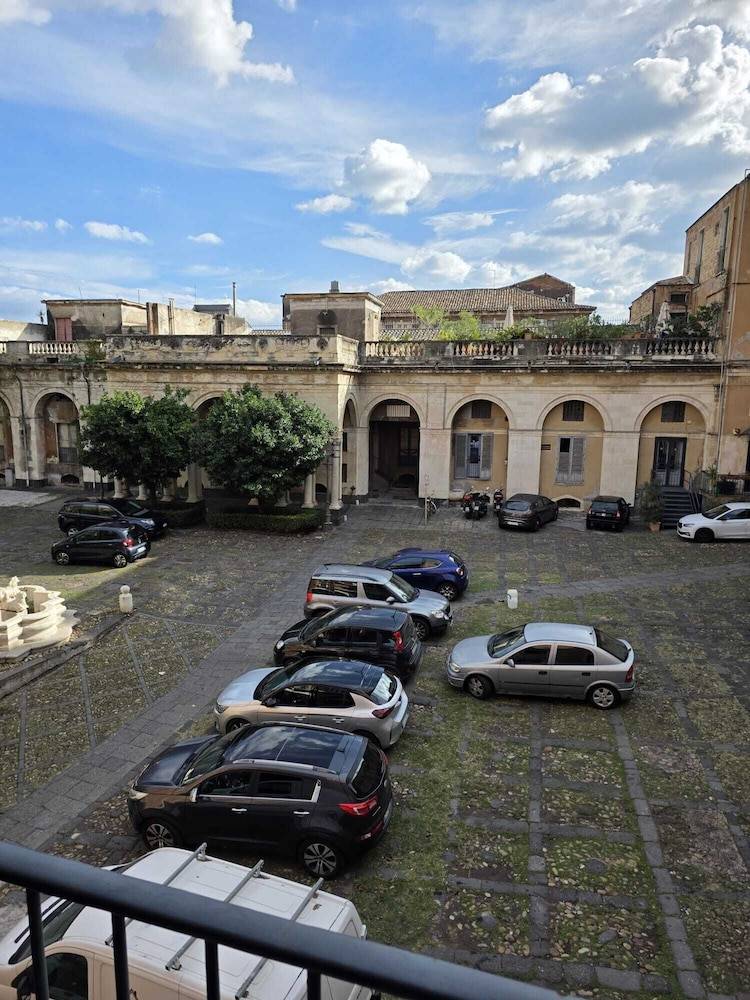 Palazzo Bruca Catania 1