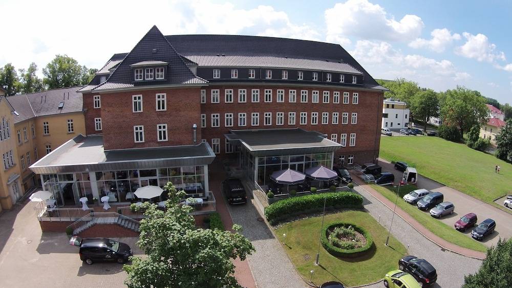 Hotel am Schlosspark 1