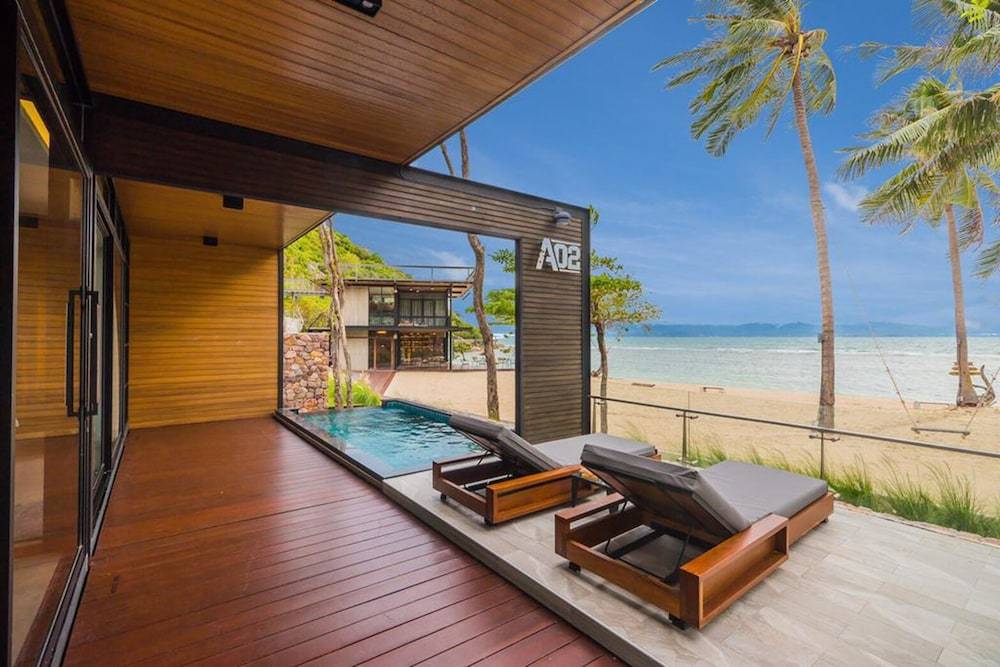 The Cabin Beach Resort 1