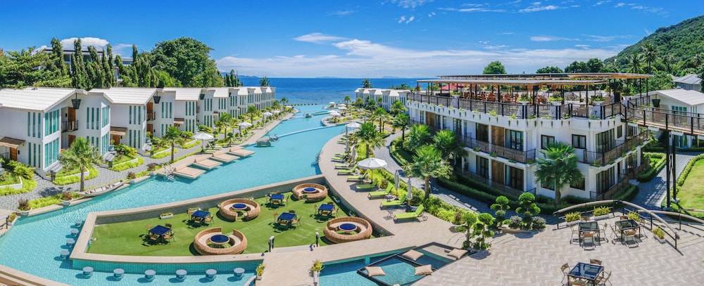 Vannee Golden Sands Beachfront Resort 1