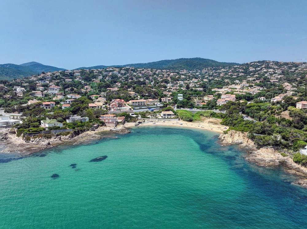 "Cap Riviera" Hotel & Restaurant Saint Aygulf 1