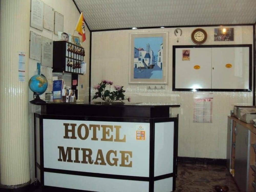 Hotel Mirage 2