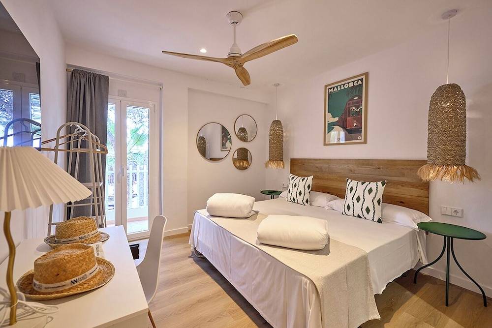 INNER Hostal Es Molí 1