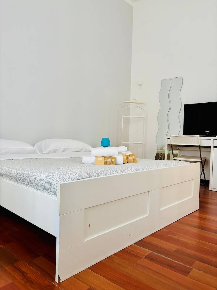 Castelnuovo Rooms #Politeama 1