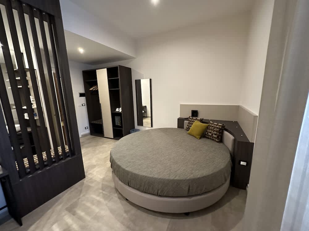 Hotel Tonic 1