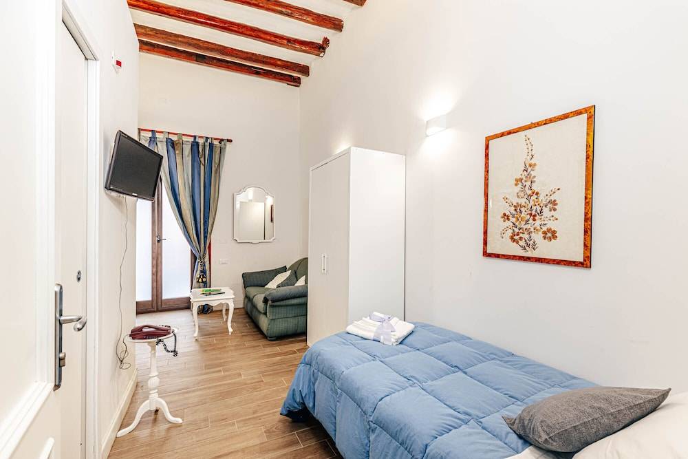 Giulio Cesare 14, Residence 2
