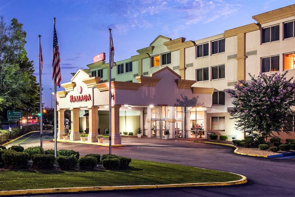 Ramada by Wyndham Birmingham Airport 1