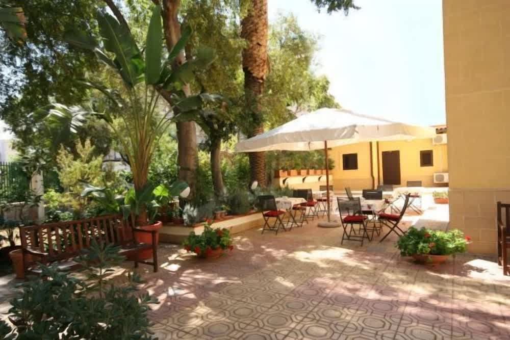 Hotel d'Orleans 1