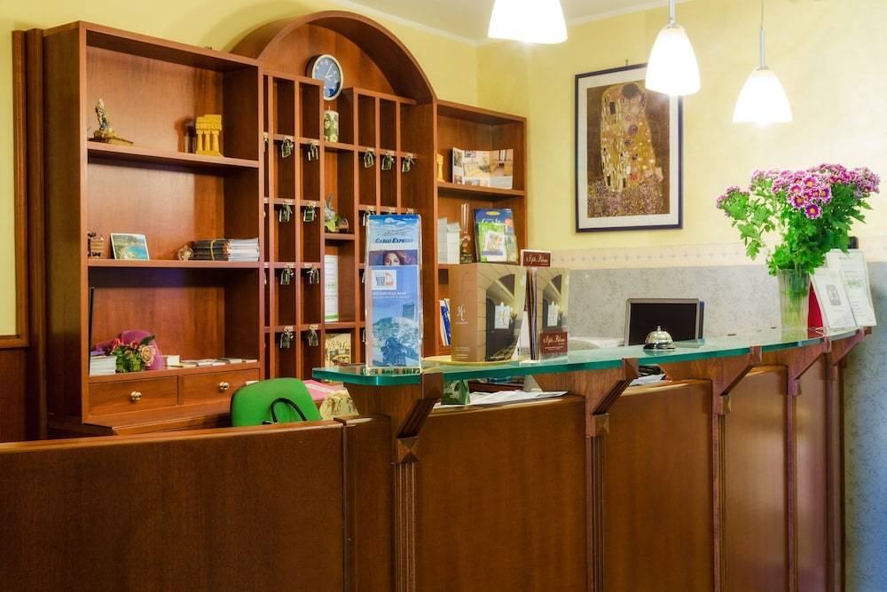 Hotel Columbia 2