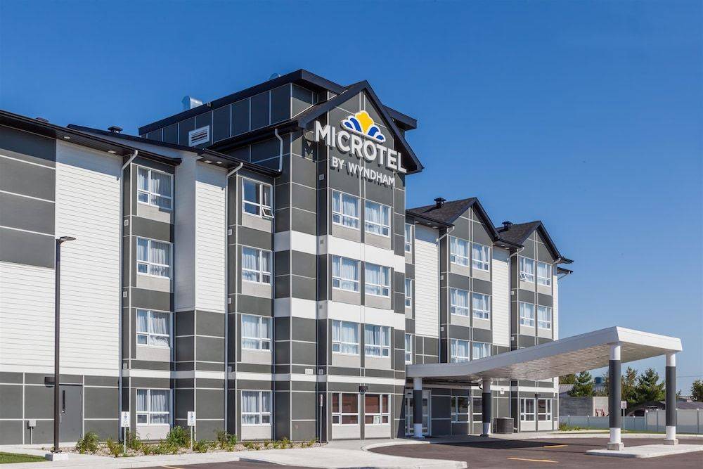 Microtel Casselman 1
