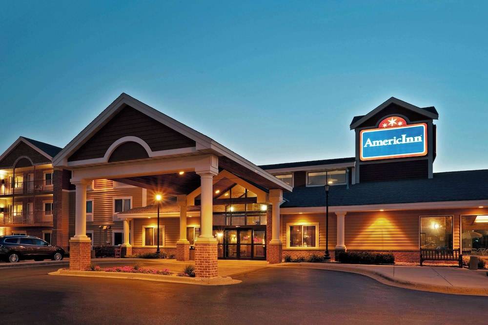 AmericInn by Wyndham Chanhassen 1