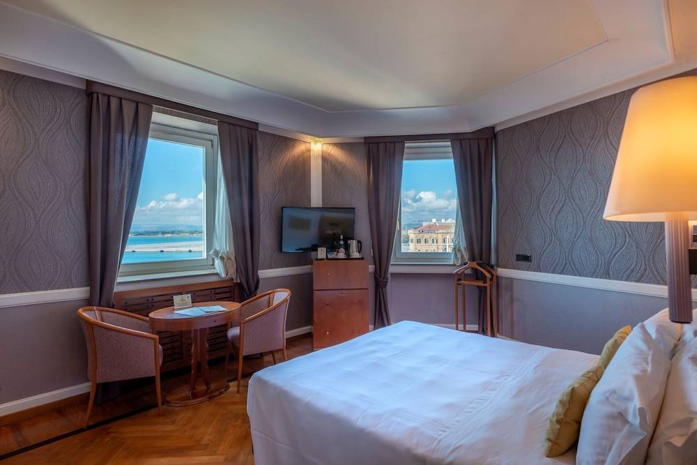 Grand Hotel Ortigia 1
