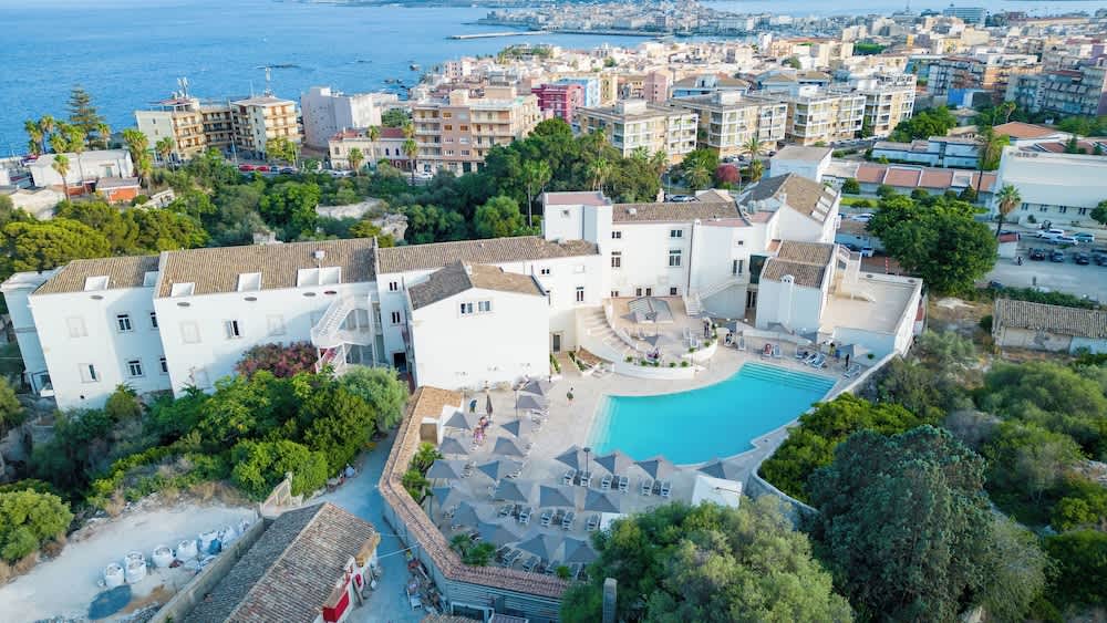 Grand Hotel Villa Politi 1