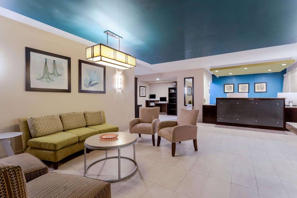 Baymont by Wyndham Henderson-Northeast Denver 2