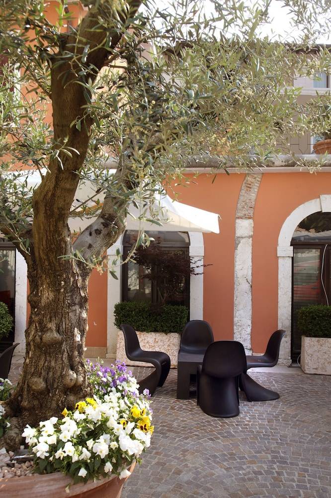 Corte San Luca Apartments 2