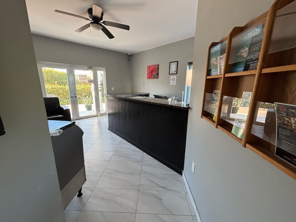 Grace Bay Suites 2