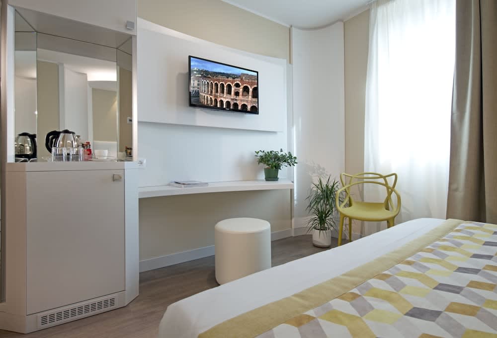 Ark Hotel 2