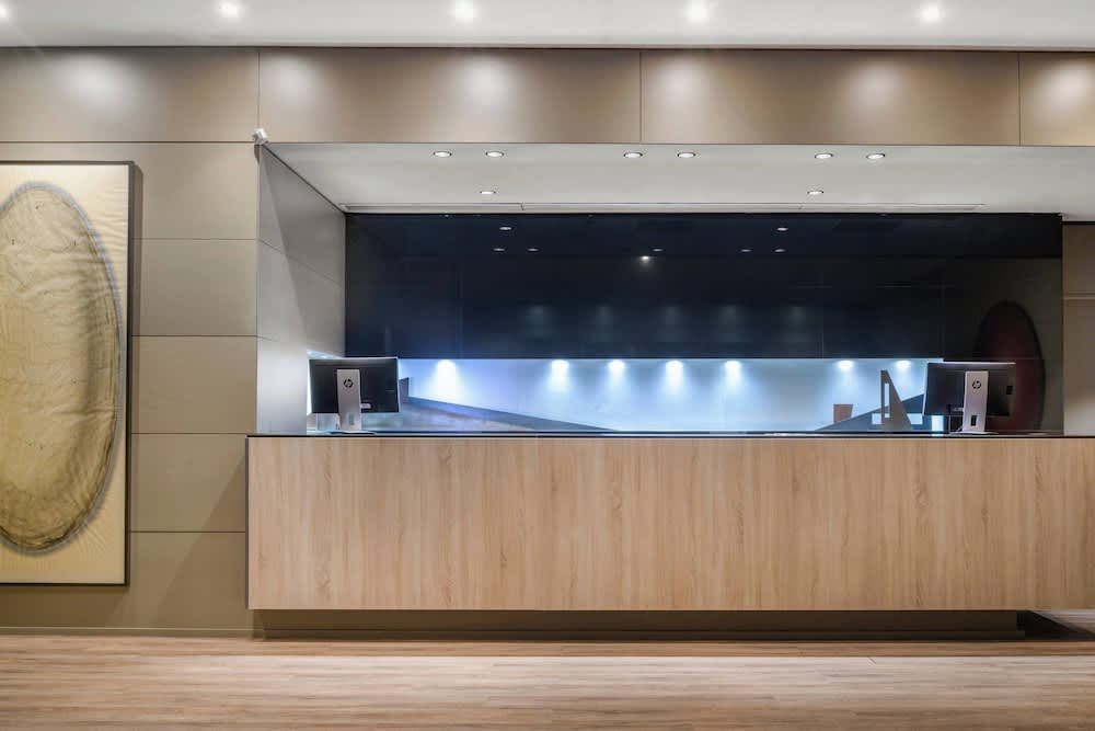 AC Hotel Valencia by Marriott 2