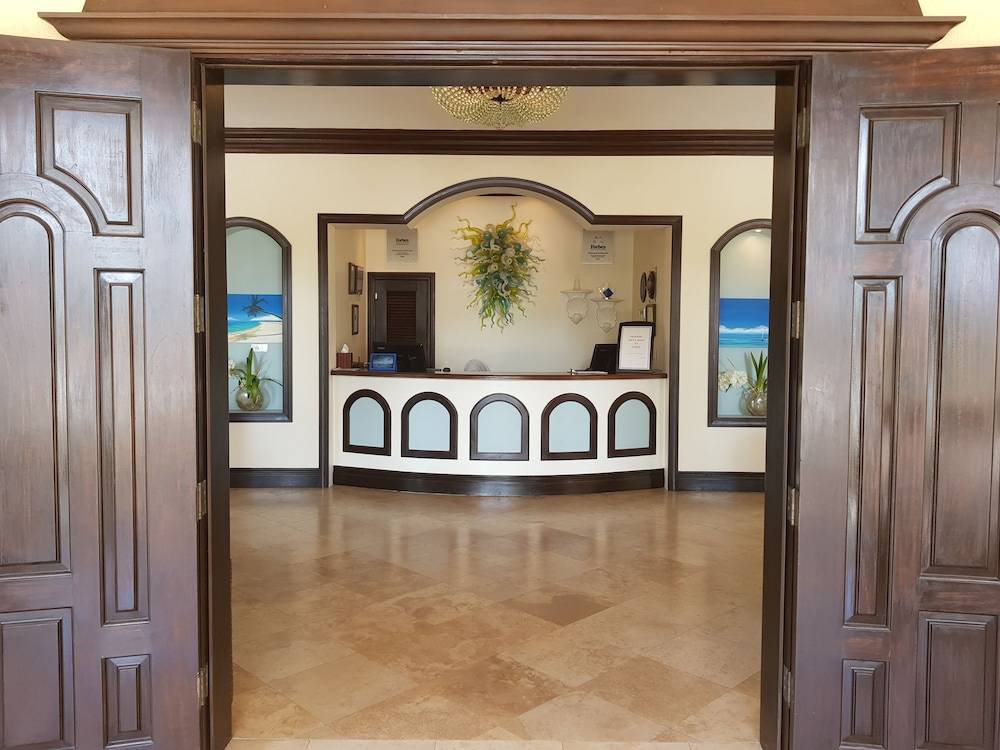 The Somerset on Grace Bay 2