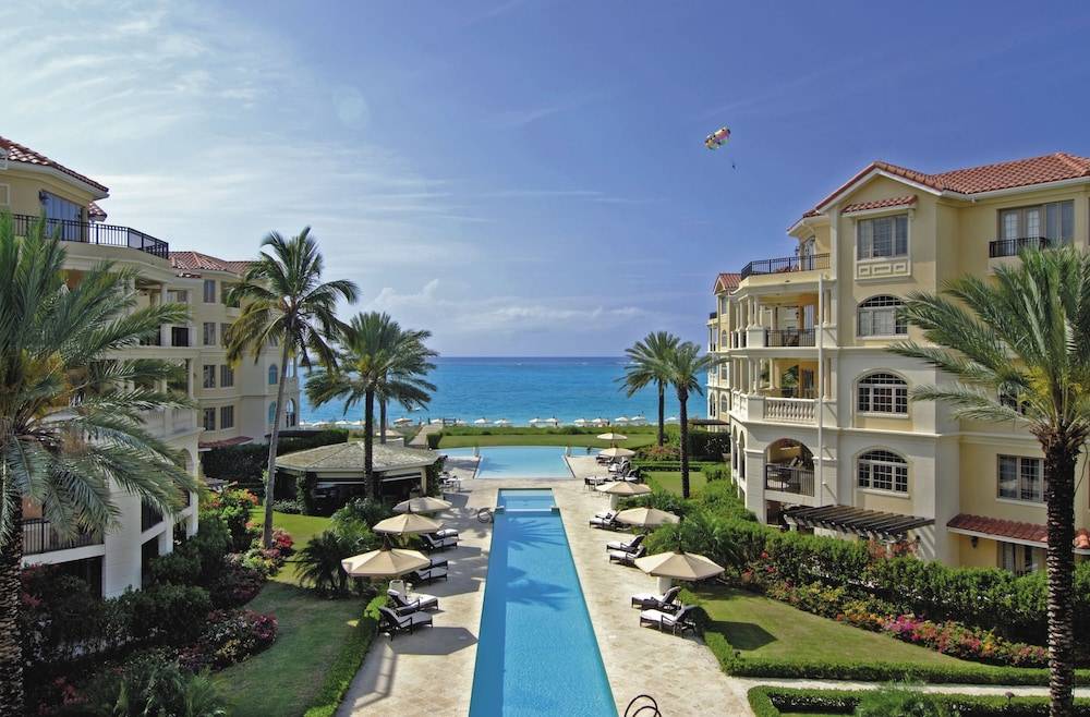 The Somerset on Grace Bay 1