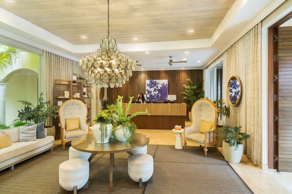 Grace Bay Club 2