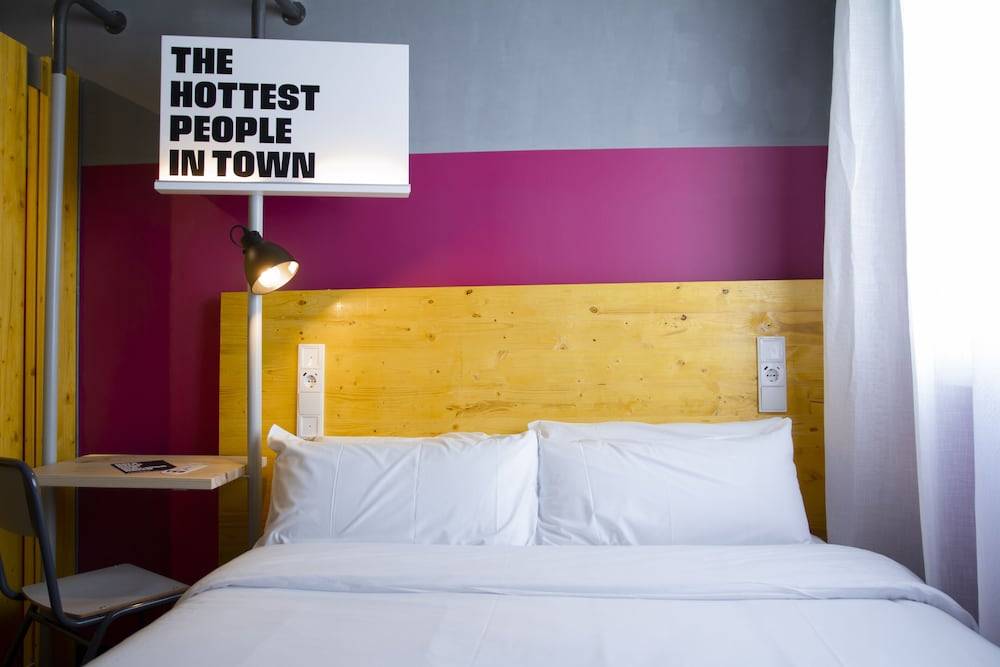 Room Valencia 1