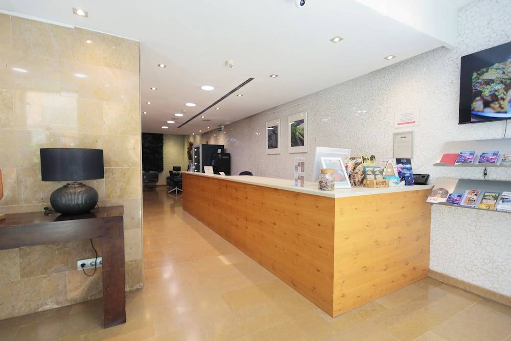 YOU & CO. Quart Boutique 1