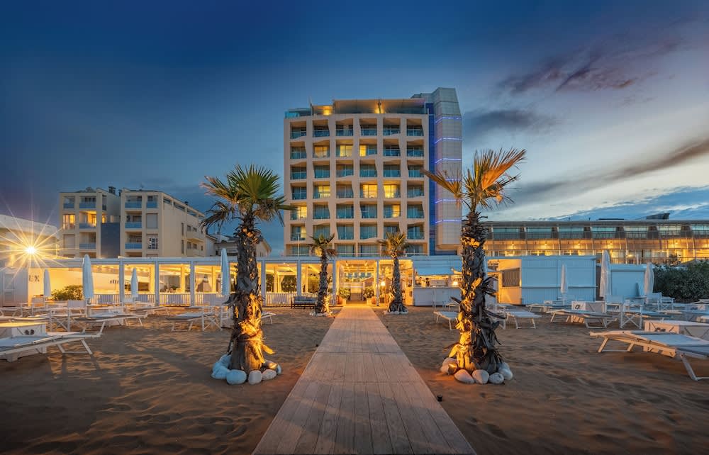Excelsior Hotel, SPA & Lido - Preferred Hotels & Resorts 1