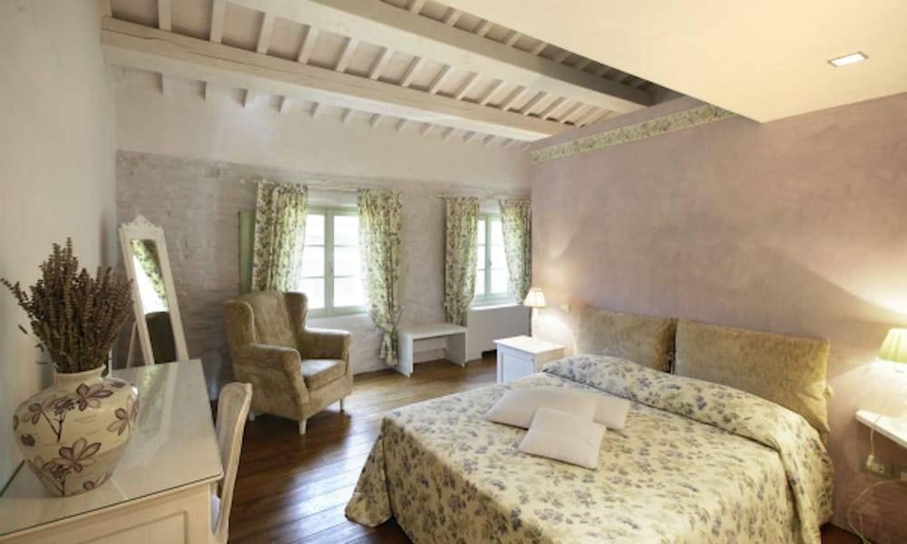 Tenuta Santi Giacomo e Filippo 1