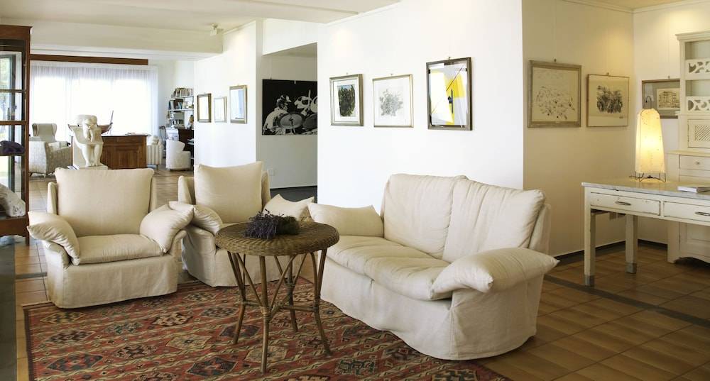 Hotel Emilia 2
