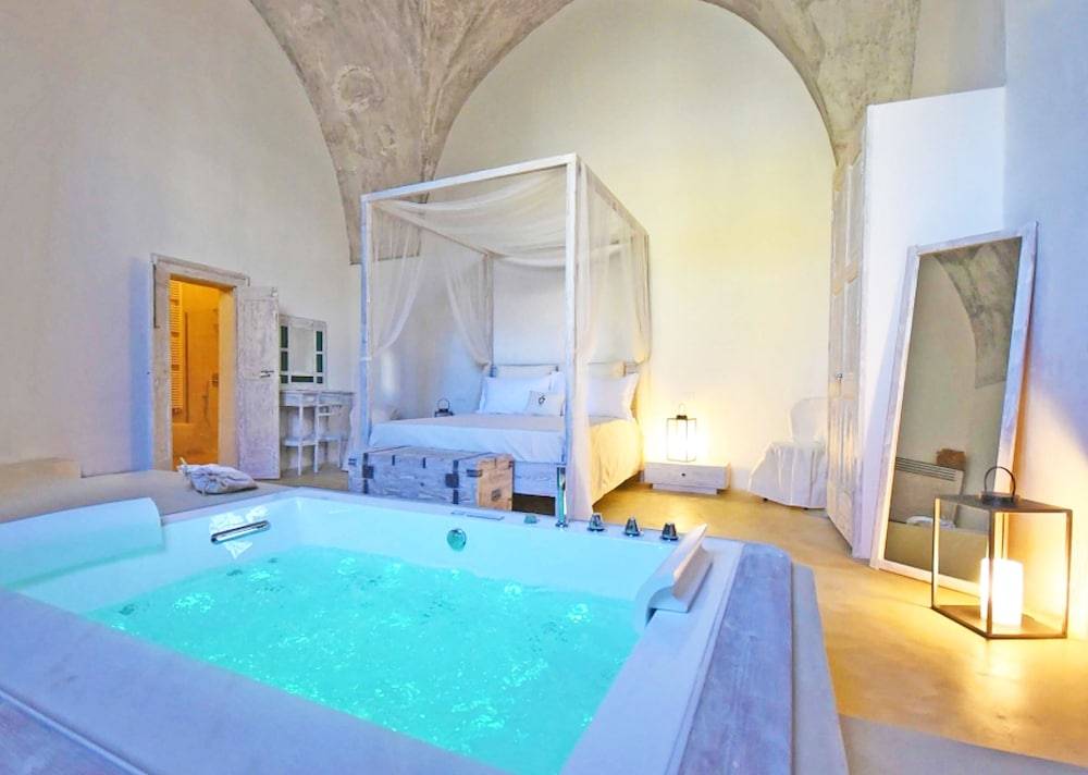 Palazzo Castriota 1