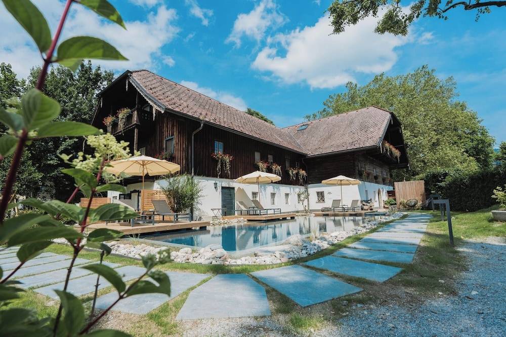 Der Schlosswirt zu Anif - Biedermeierhotel und Restaurant 1