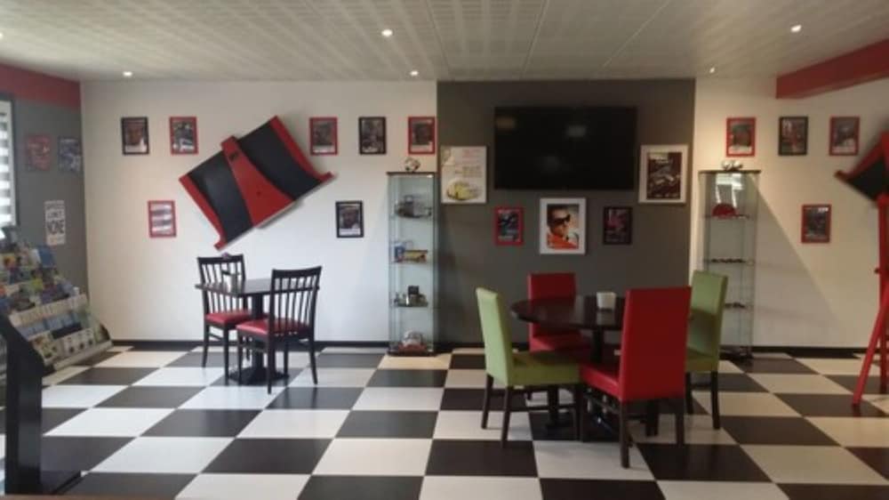 Enzo Hotel Brétigny 2