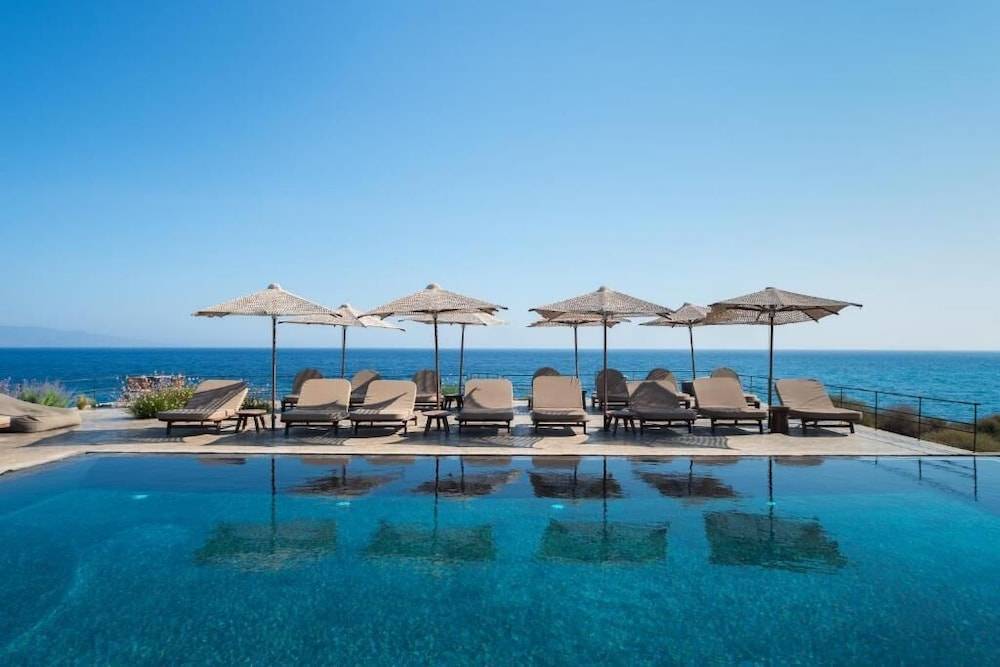 Colombos Beachfront 1