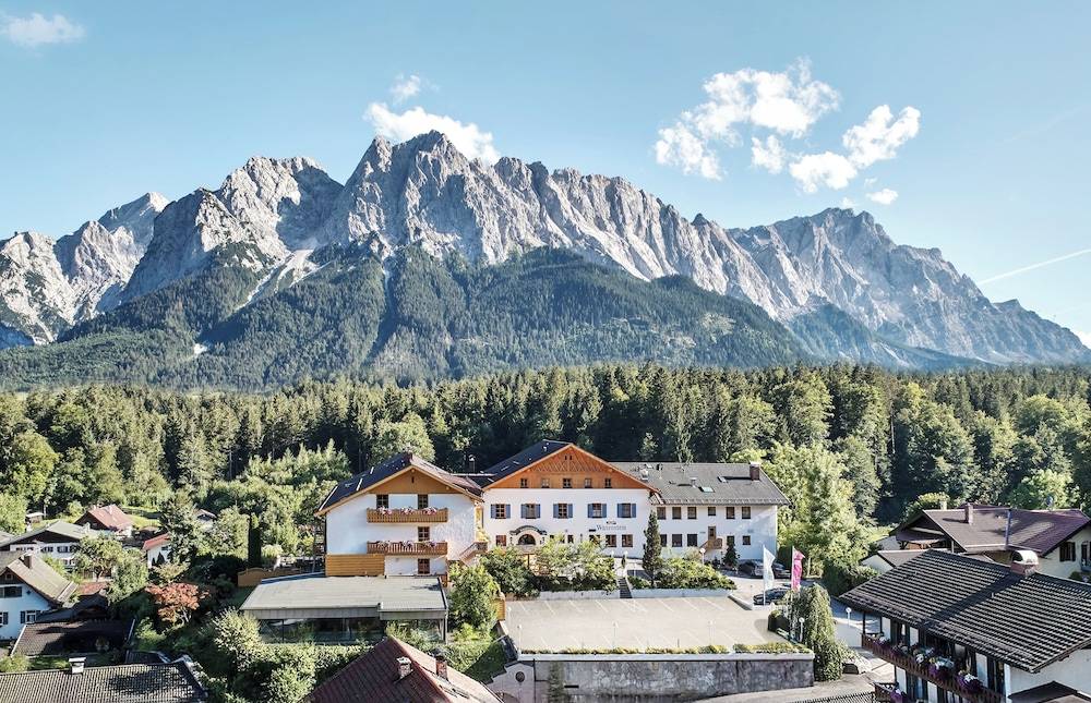 Romantik Alpenhotel Waxenstein 1