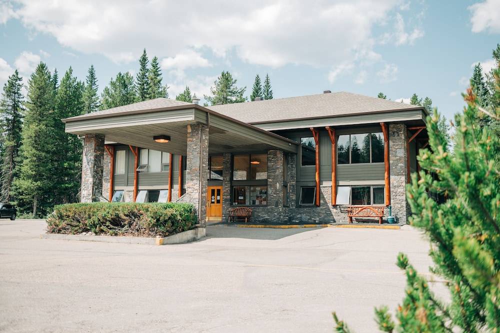 Mountaineer Lodge 1