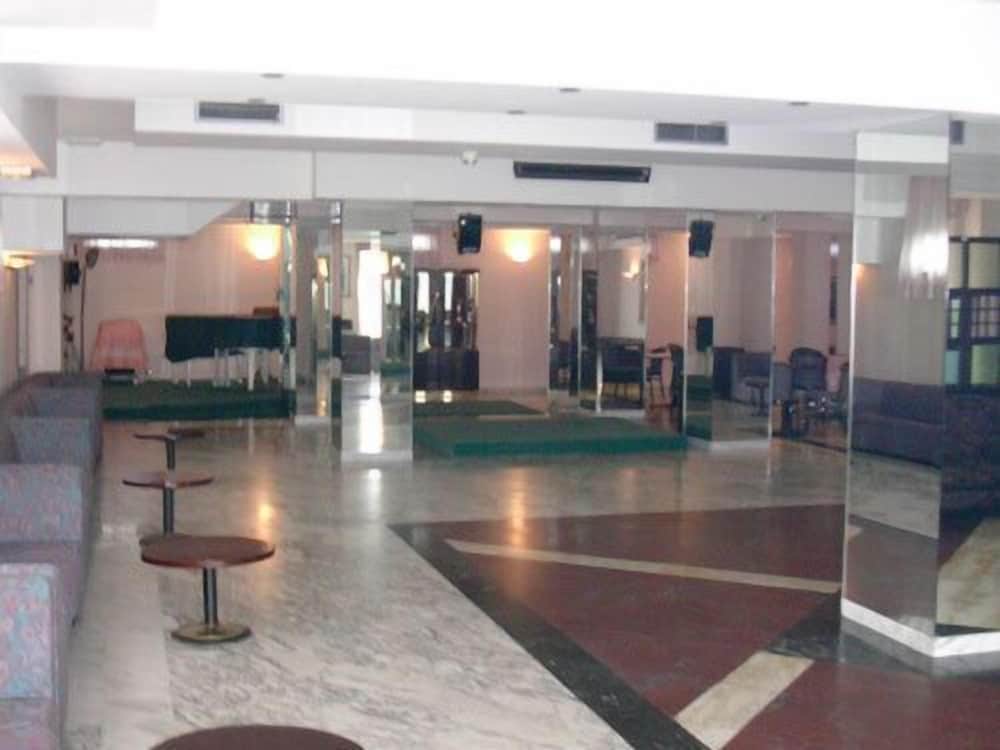 Hotel Excelsior 2