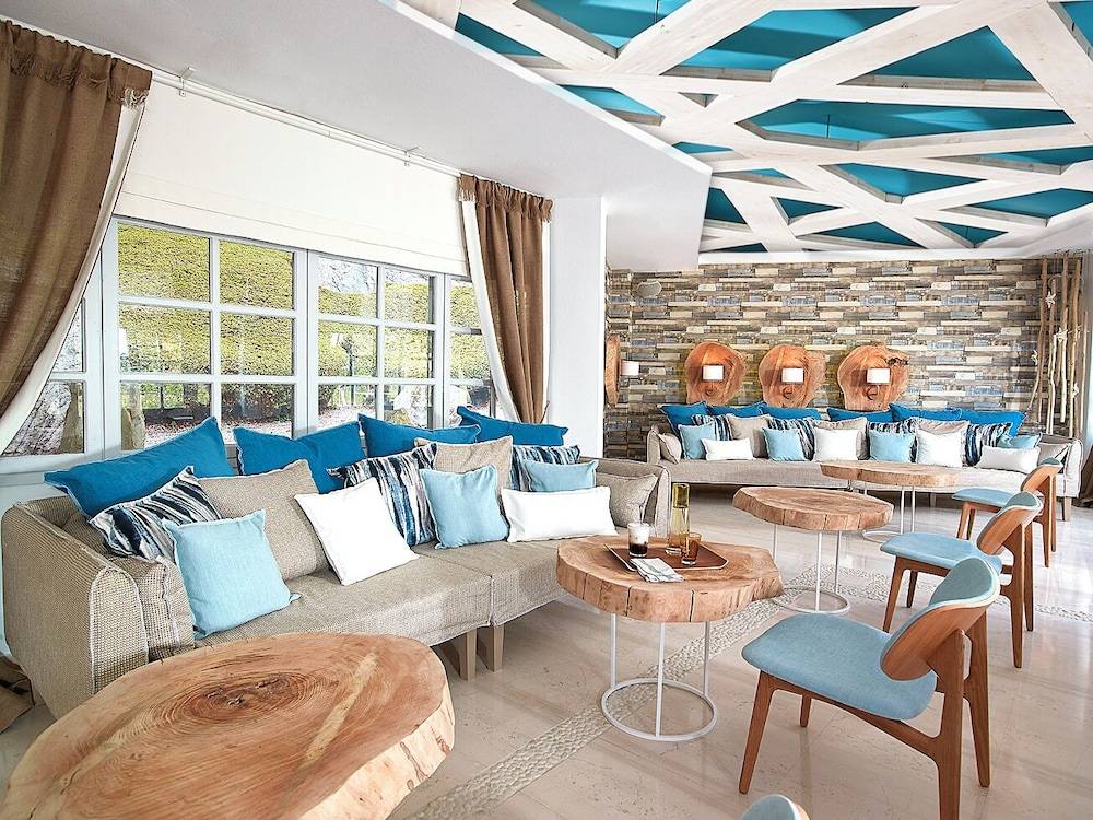 Kythnos Bay Hotel 1