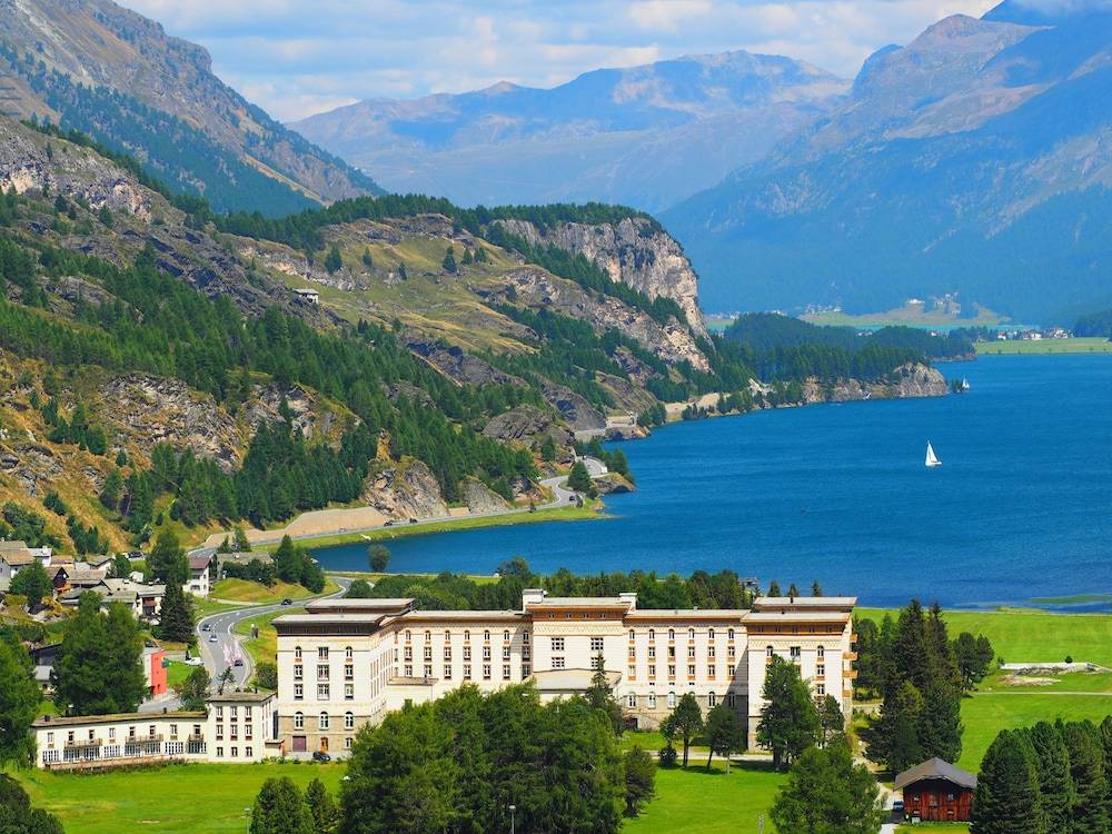 Maloja Palace Apartments 1