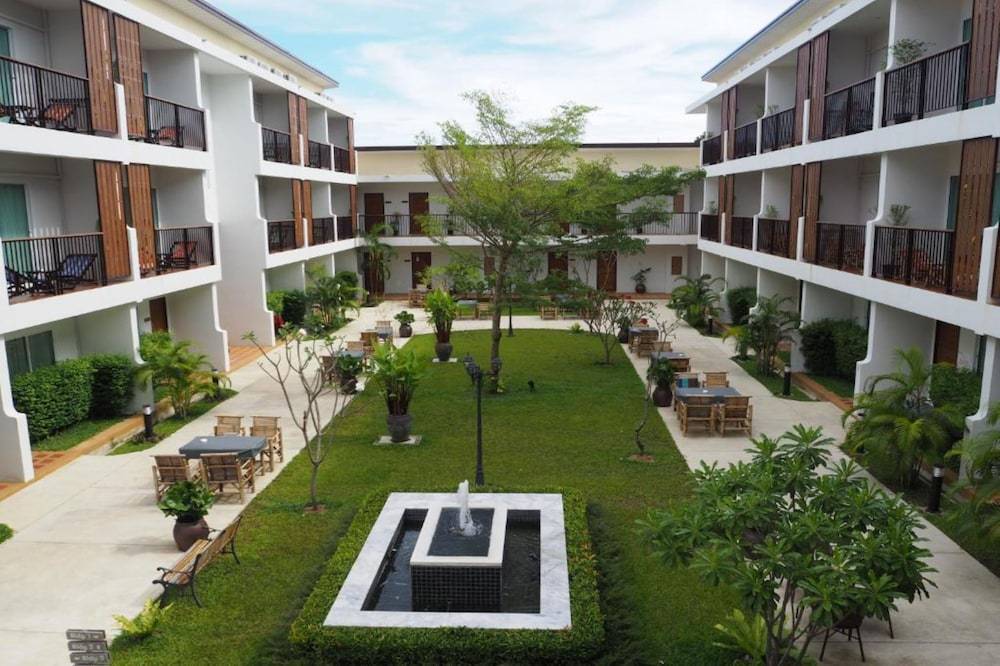 Crystal Lamai Hotel 1
