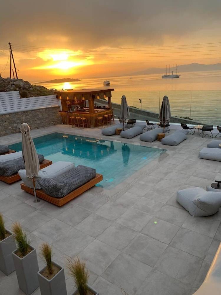 Apiro Mykonos 1