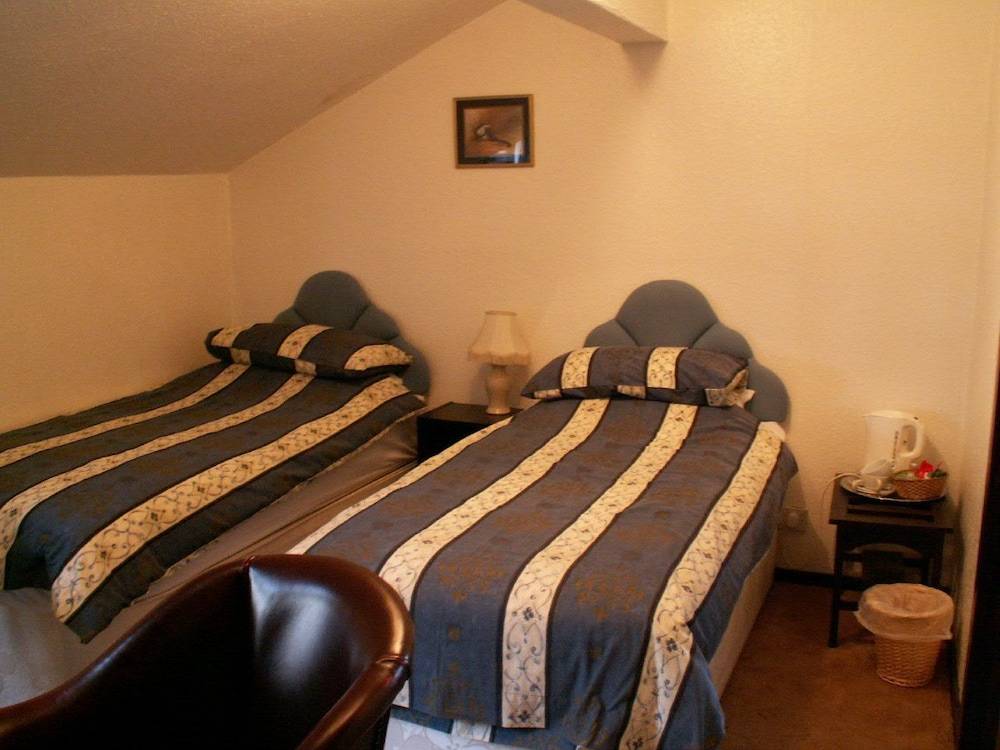 The Sloop Inn 2