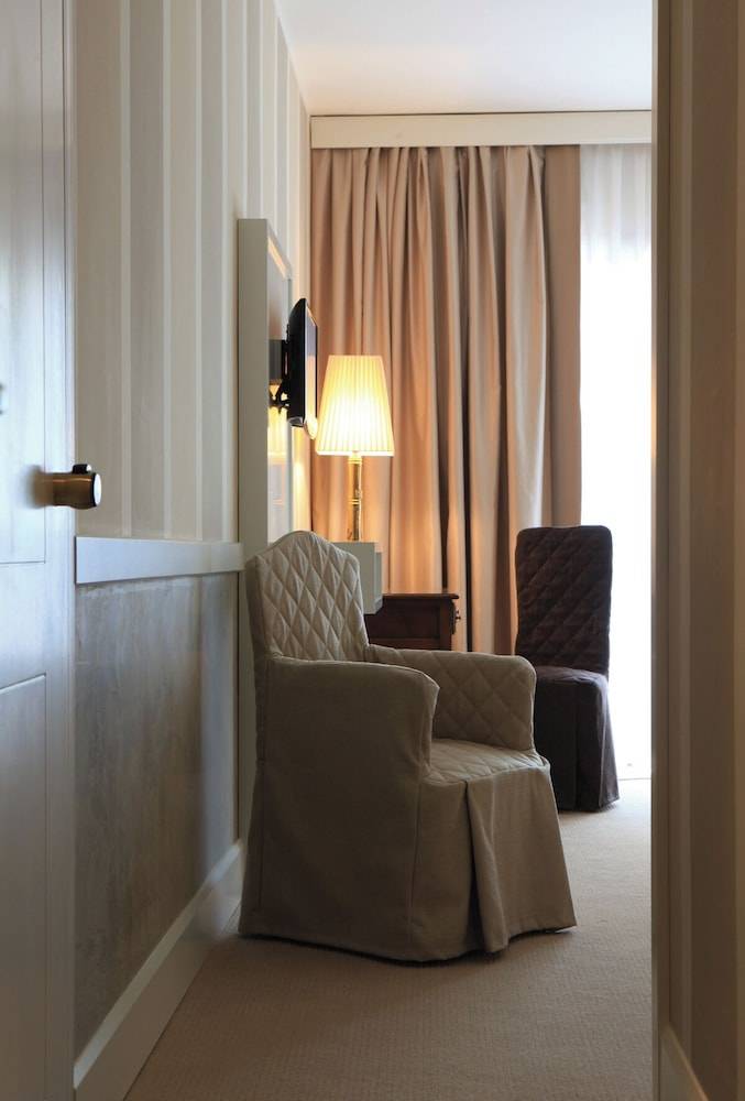Blue Dream Hotel 2