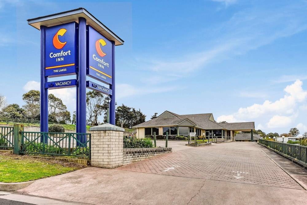 Comfort Inn The Lakes 1