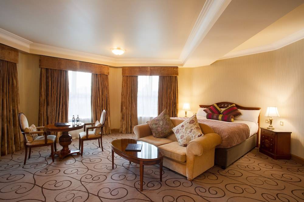 Lawlors Hotel 2