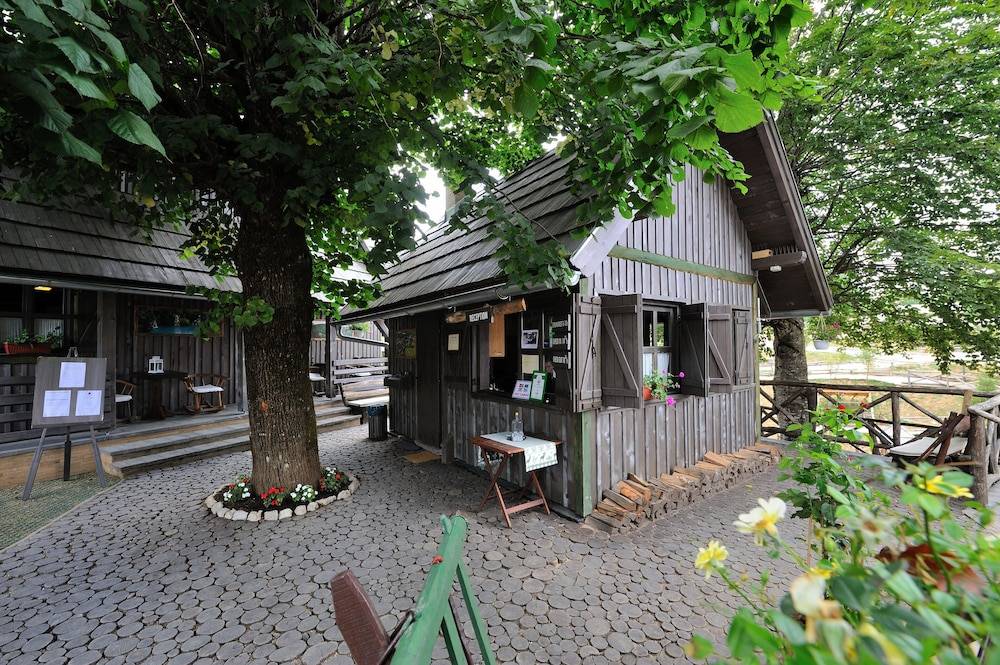 Lakeside Hotel Plitvice 2